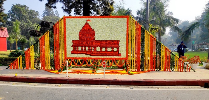 Ram Mandir Pran Pratishtha Ceremony: प्रमुख स्थलों को फूलों से सजाया एनडीएमसी ने